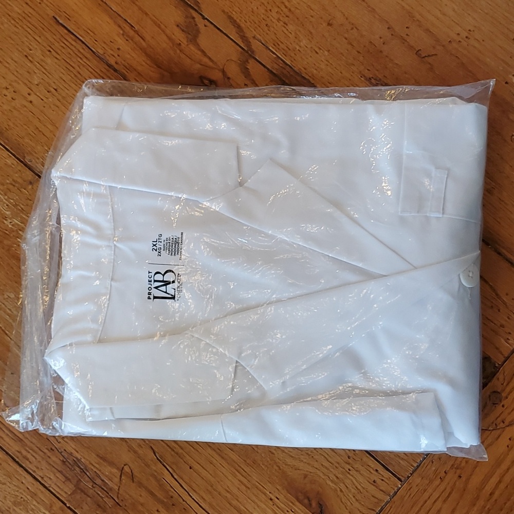 Cherokee long white Lab Coat
